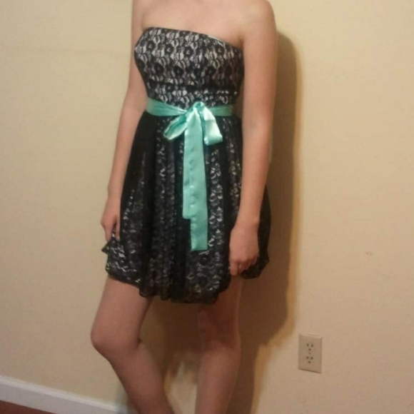 Black Lace Dress - Picture 1 of 3
